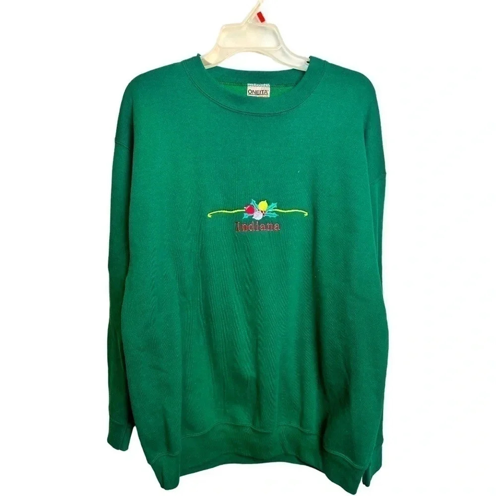 VINTAGE Christmas Crewneck Sweatshirt. Embroidered‎ design in front. Indiana